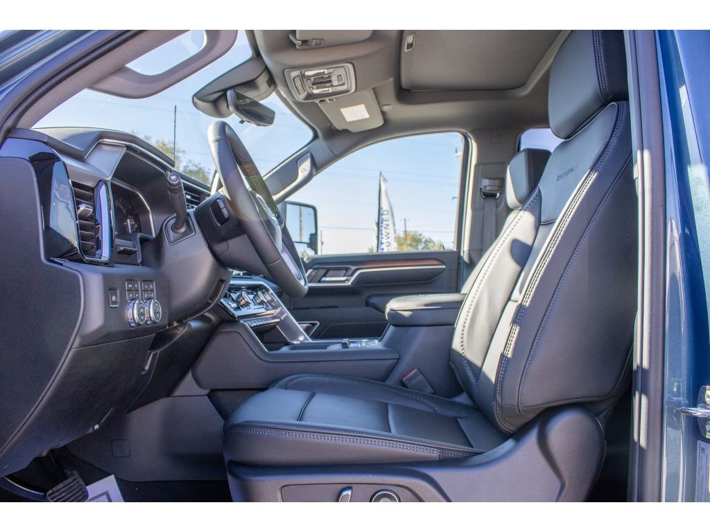 New 2026 GMC Sierra 3500 Denali w/ Denali Reserve Package image 16