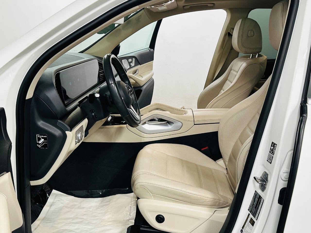 Used 2020 Mercedes-Benz GLE 580 4MATIC w/ Parking Assist Package image 10