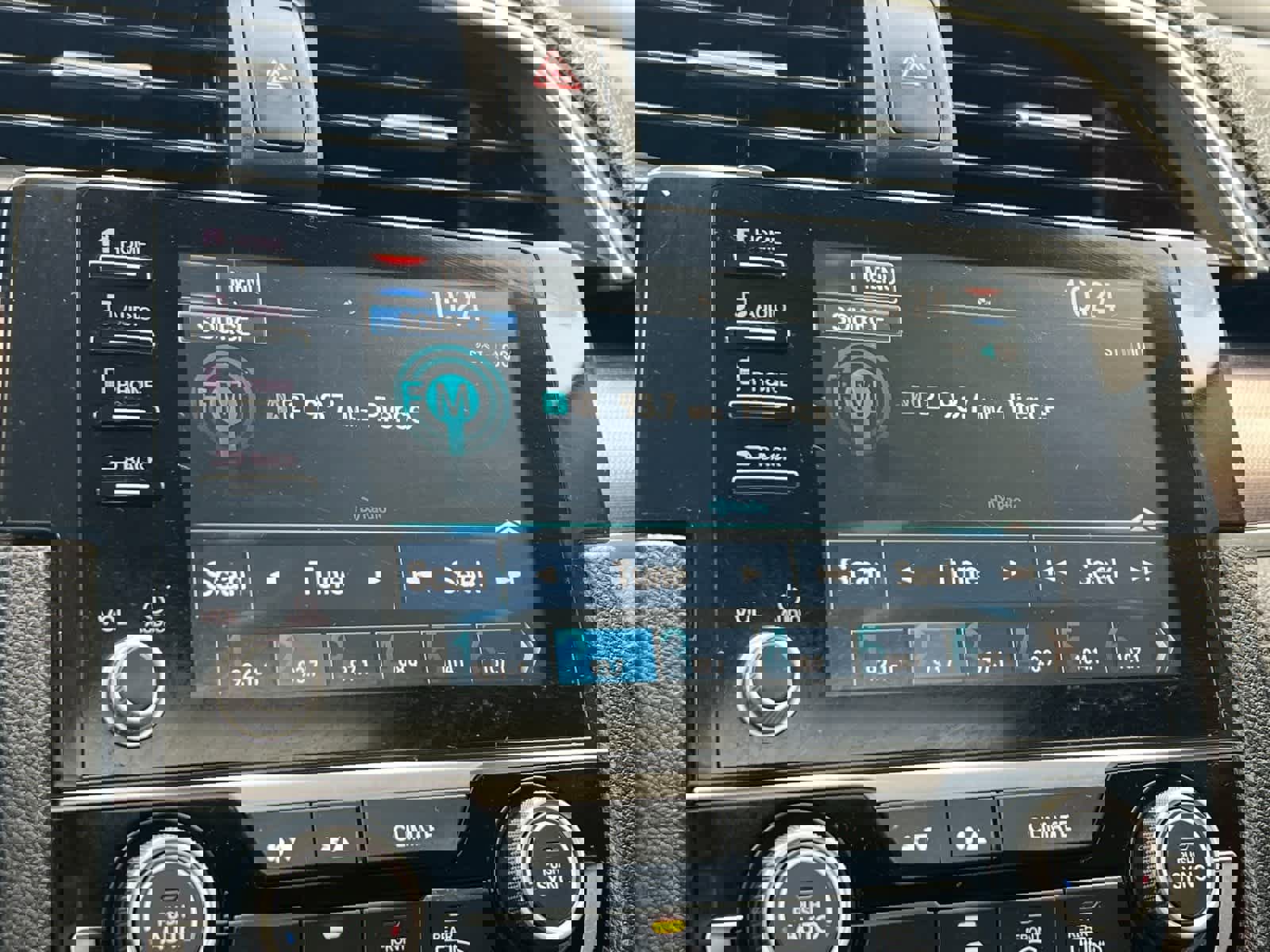 Used 2020 Honda Civic EX image 18