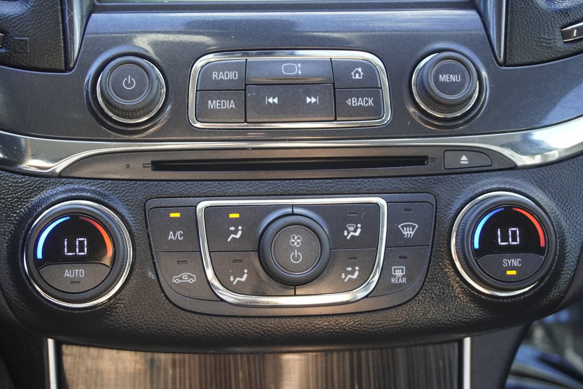 Used 2019 Chevrolet Impala Premier FWD image 21