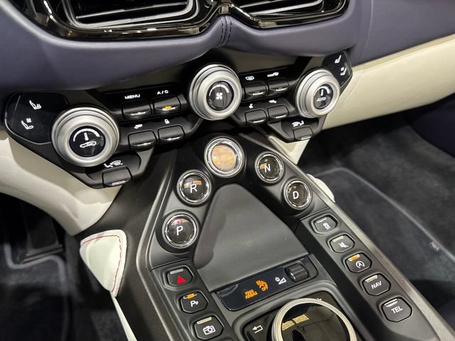 Used 2023 Aston Martin V8 Vantage Roadster RWD image 18