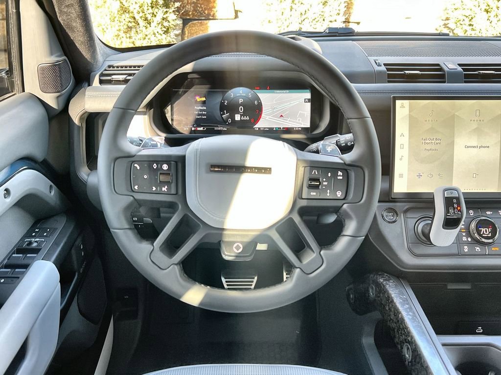 New 2026 Land Rover Defender 110 image 22