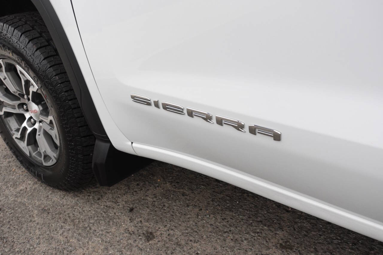 Used 2022 GMC Sierra 1500 SLE w/ X31 Off-Road Package AWD/4WD image 12