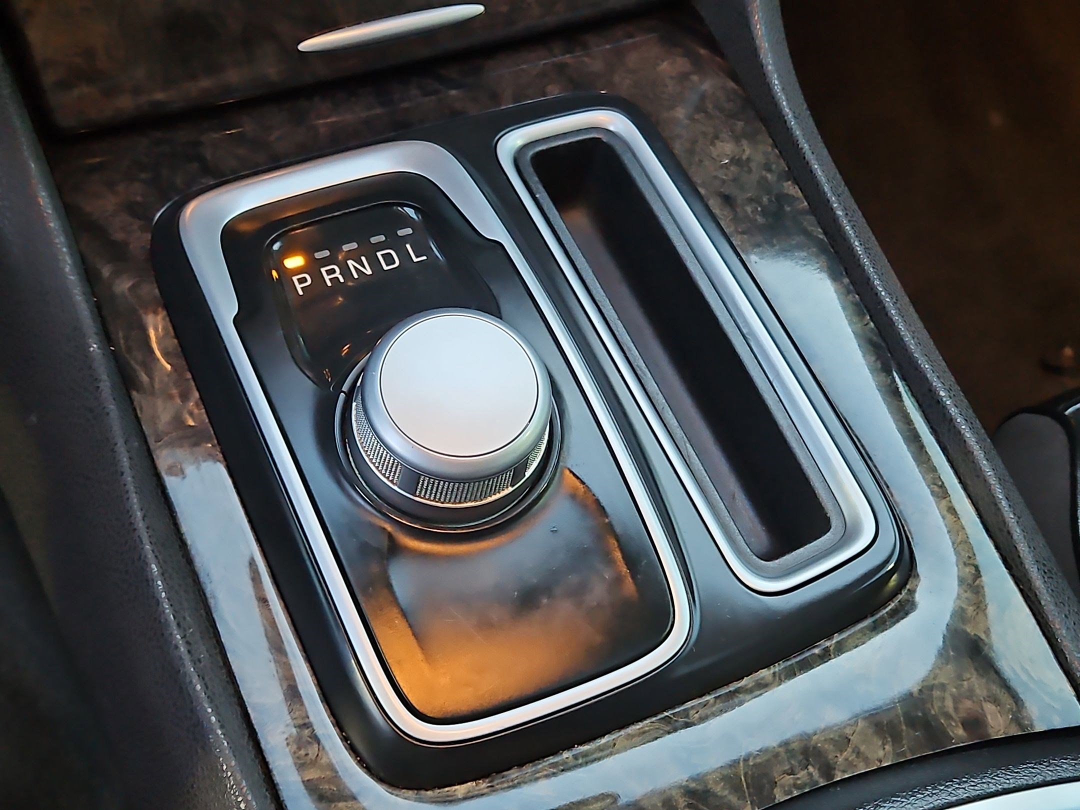 Used 2016 Chrysler 300 C image 29