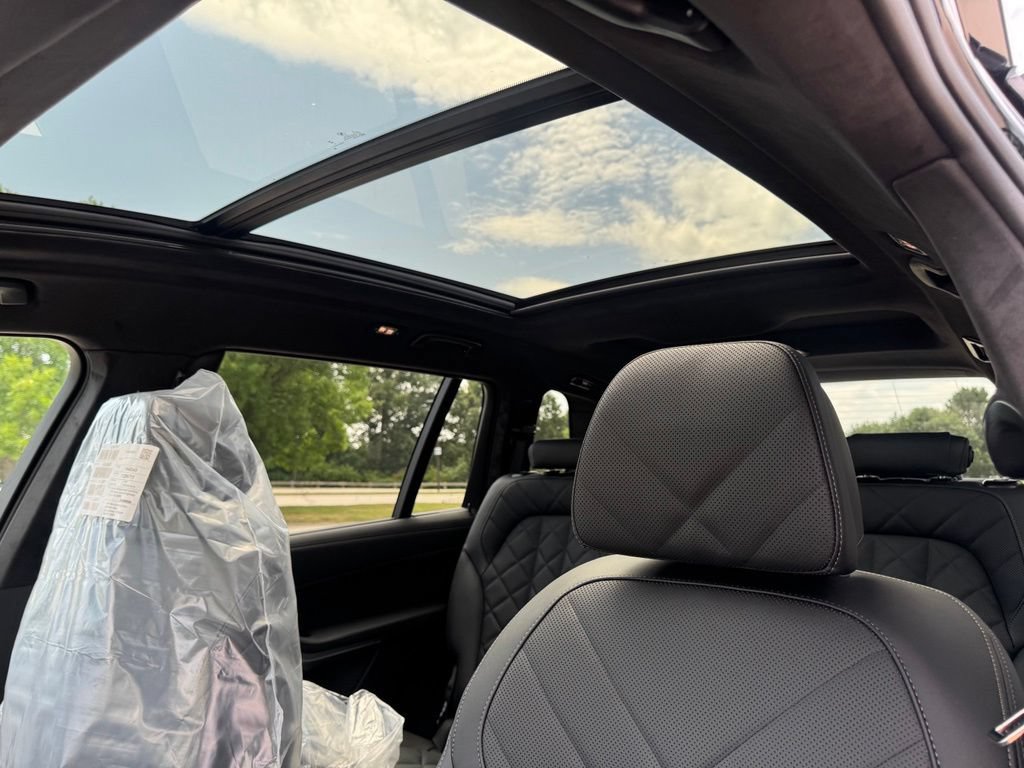 New 2027 BMW X7 xDrive40i w/ M Sport Package AWD/4WD image 11