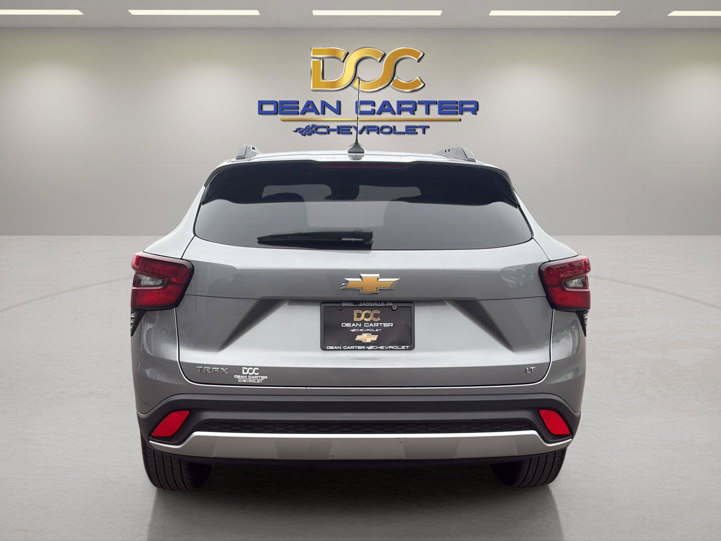 Used 2025 Chevrolet Trax LT w/ LT Convenience Package FWD image 4