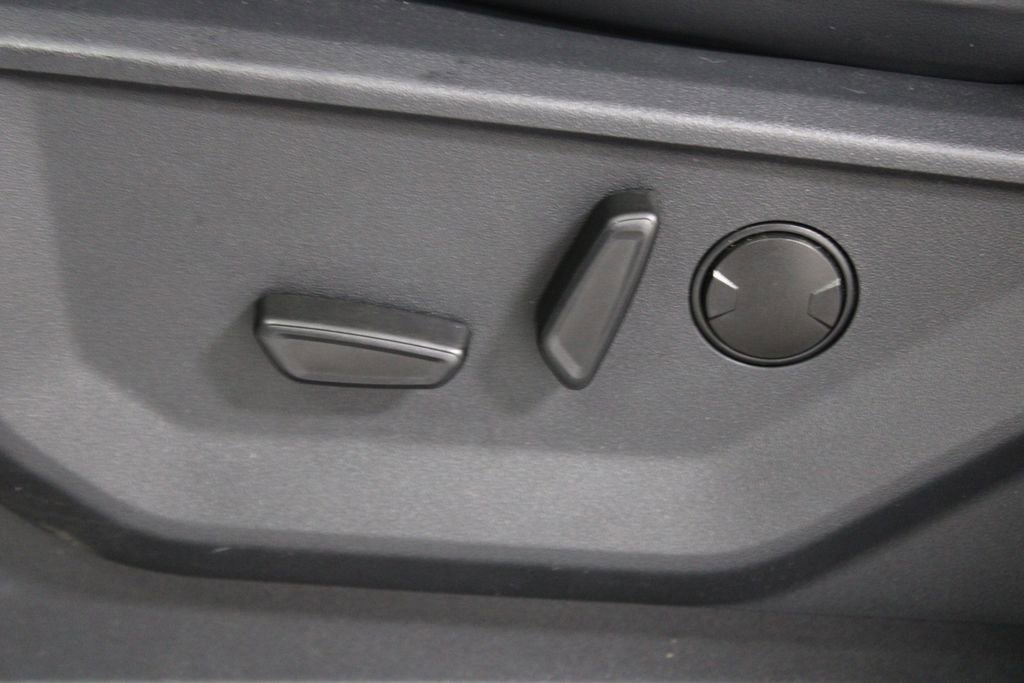 Used 2025 Ford Expedition Platinum w/ Stealth Appearance Package image 18