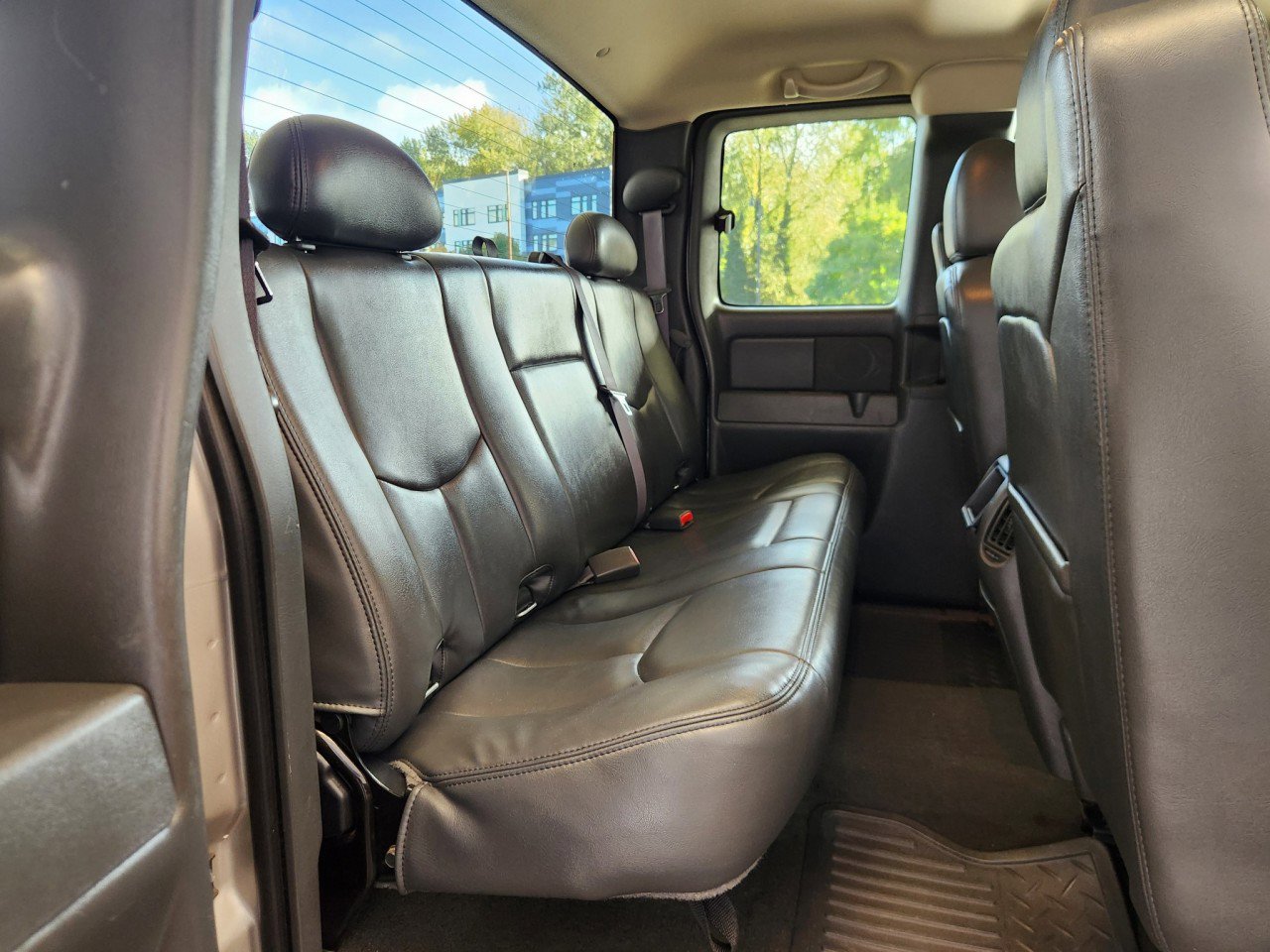 Used 2007 GMC Sierra 2500 SLT w/ Heavy-Duty Power Package image 14