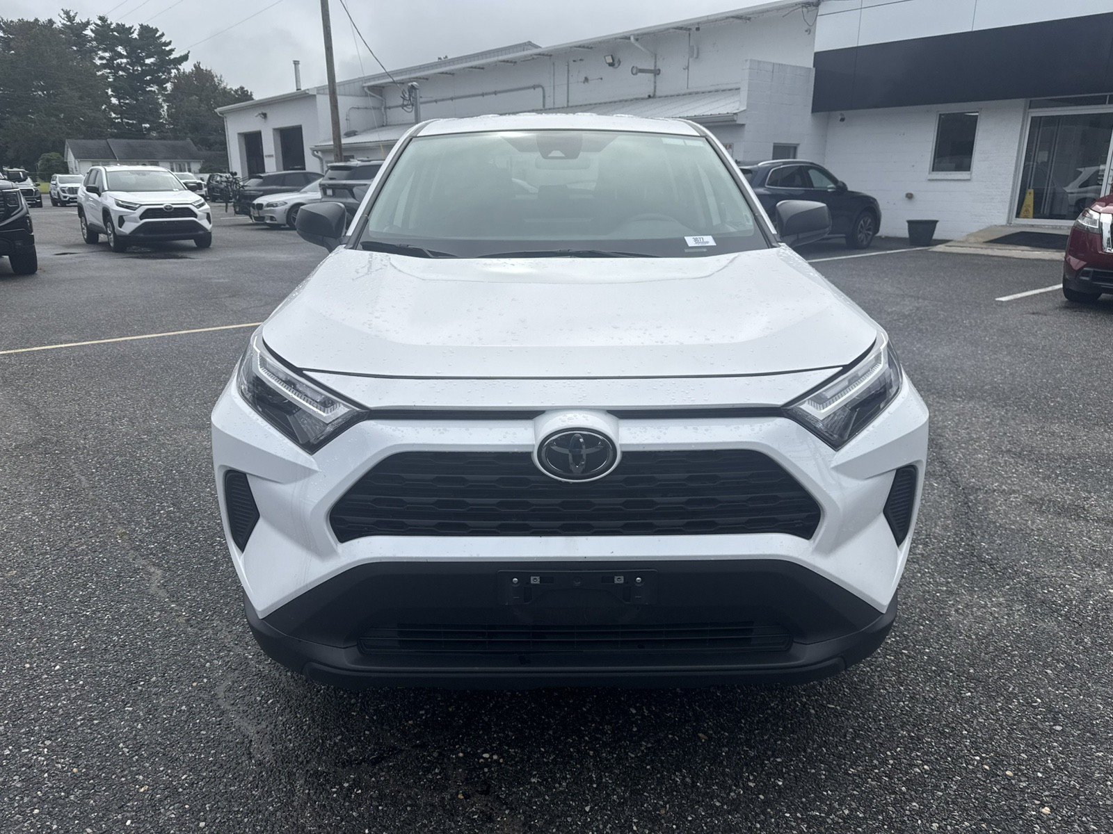 Used 2025 Toyota RAV4 LE AWD/4WD image 8