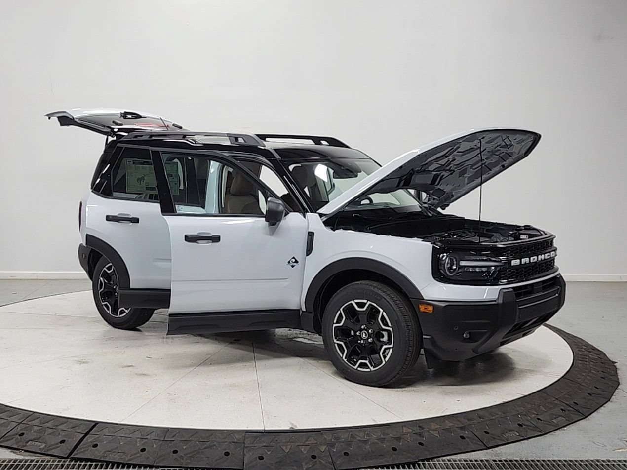 New 2026 Ford Bronco Sport Outer Banks w/ Outer Banks Tech Package+ AWD/4WD image 16