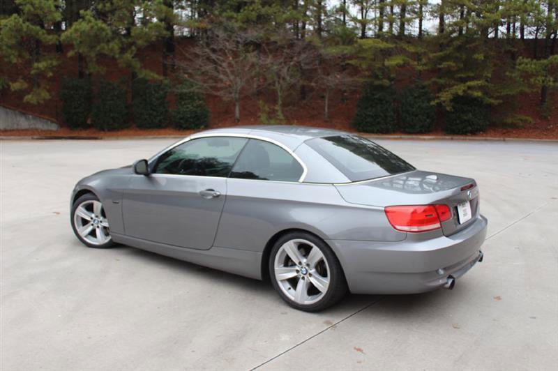 Used 2010 BMW 335i Convertible image 3