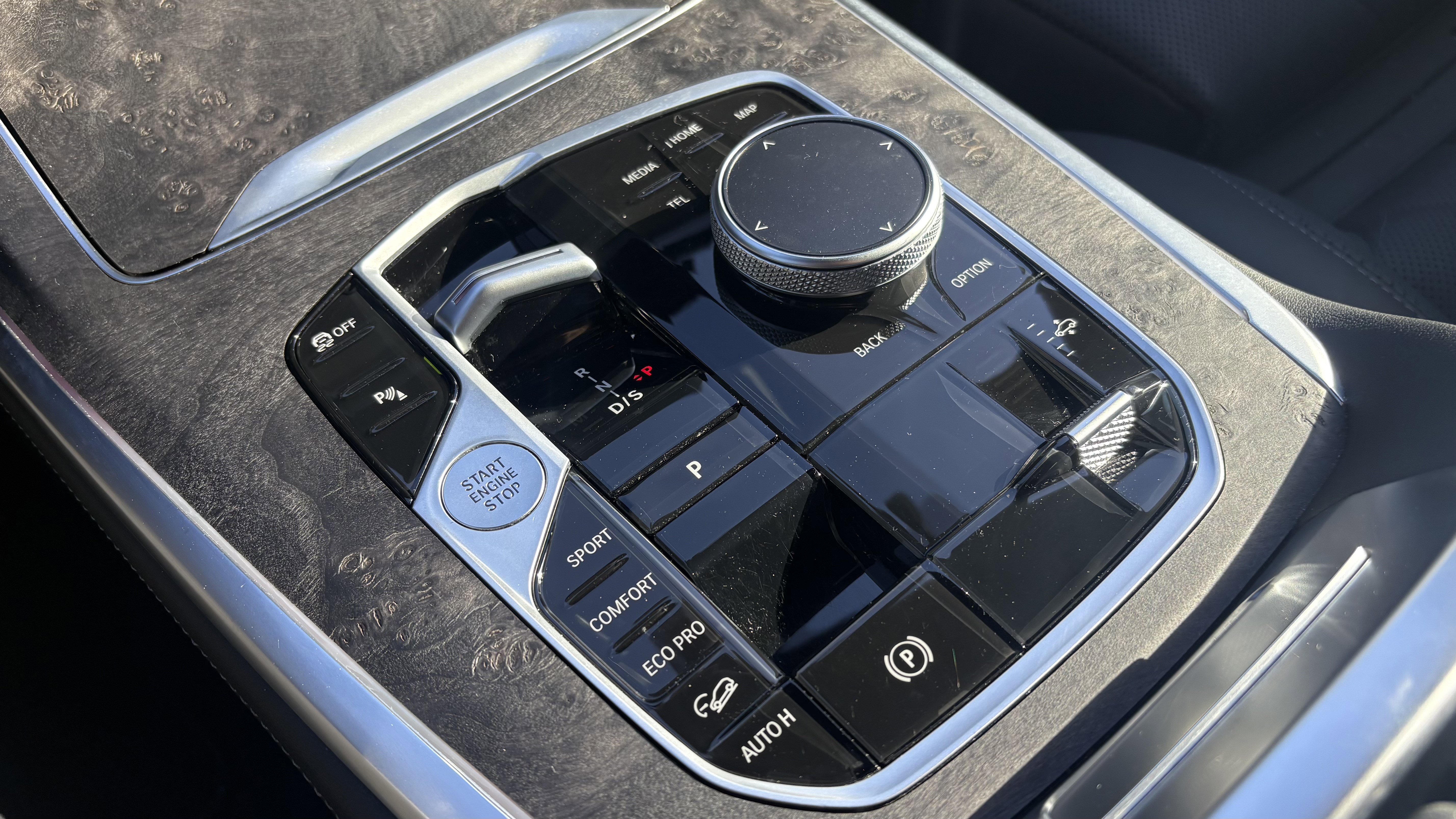 Used 2024 BMW X7 xDrive40i w/ M Sport Package image 27