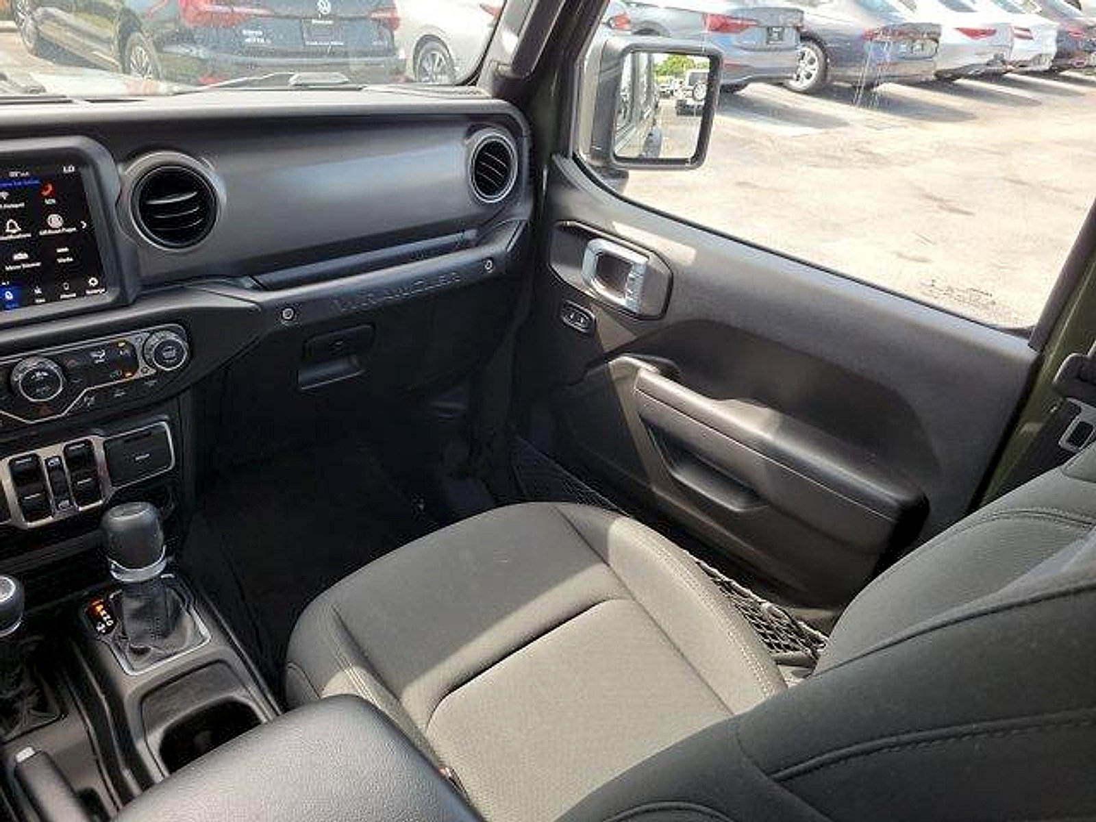 Used 2022 Jeep Wrangler Unlimited Sport AWD/4WD image 14