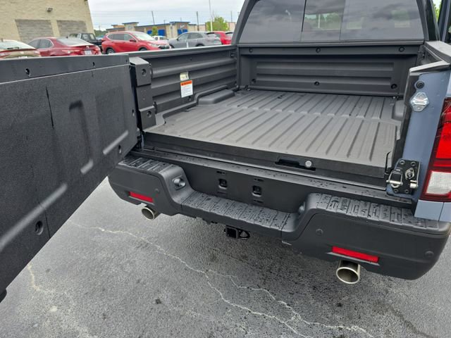 New 2026 Honda Ridgeline Black Edition image 13