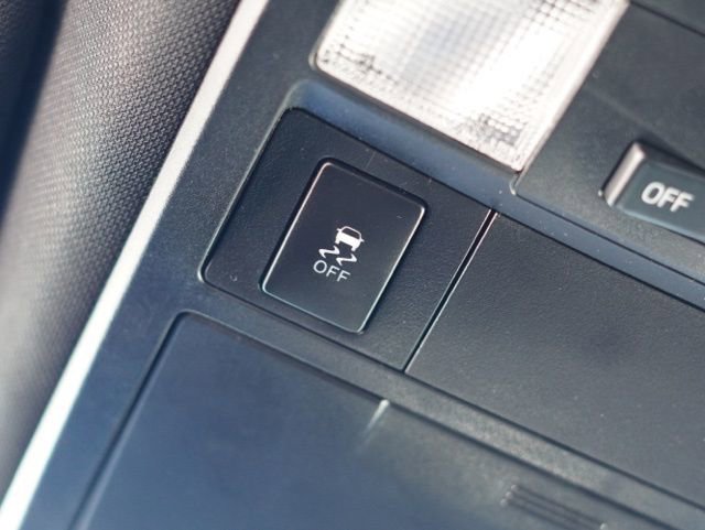 Used 2018 Toyota Tacoma TRD Sport w/ Technology Package image 39