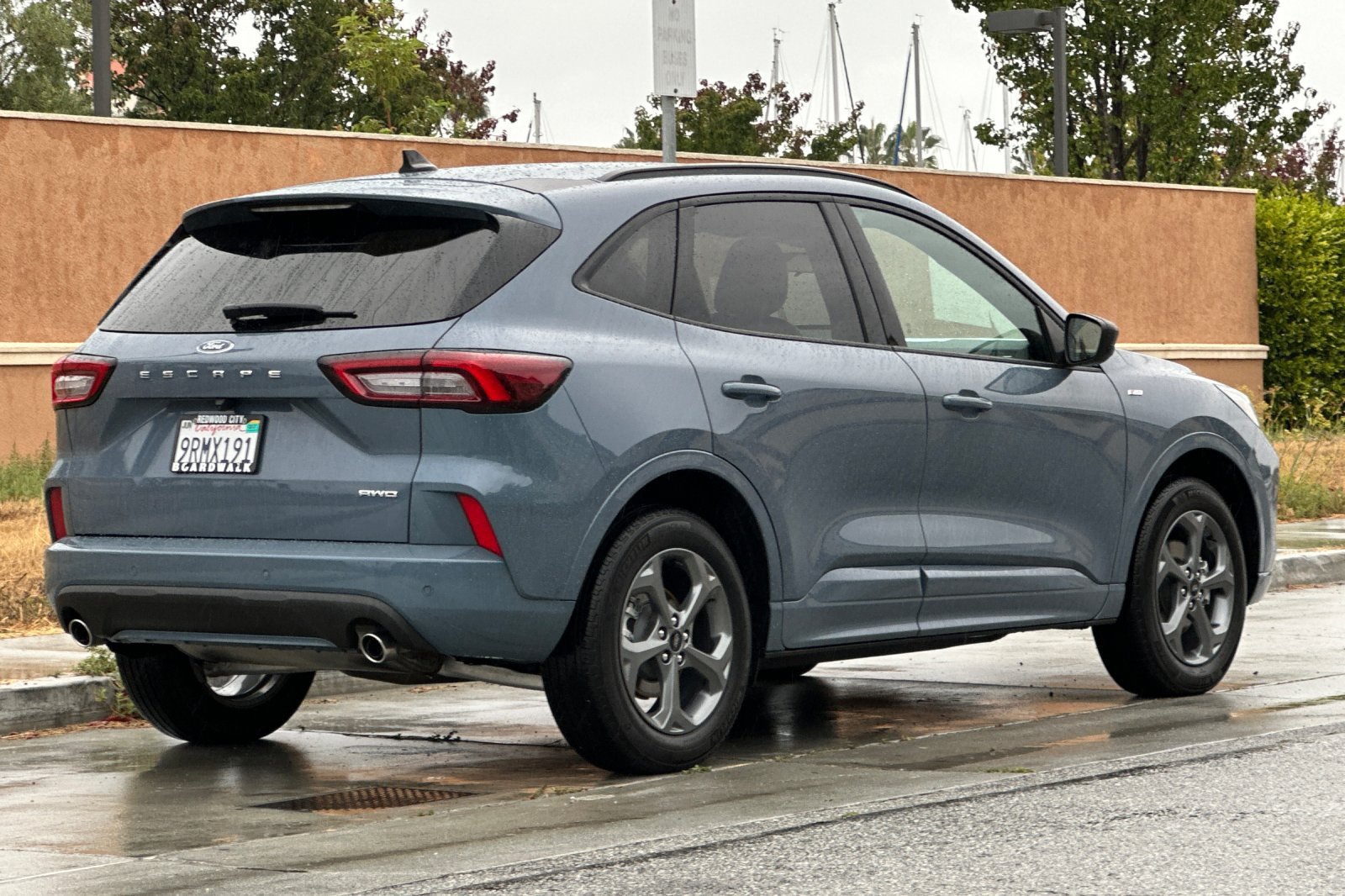 Used 2024 Ford Escape ST-Line w/ Tech Pack #1 AWD/4WD image 4