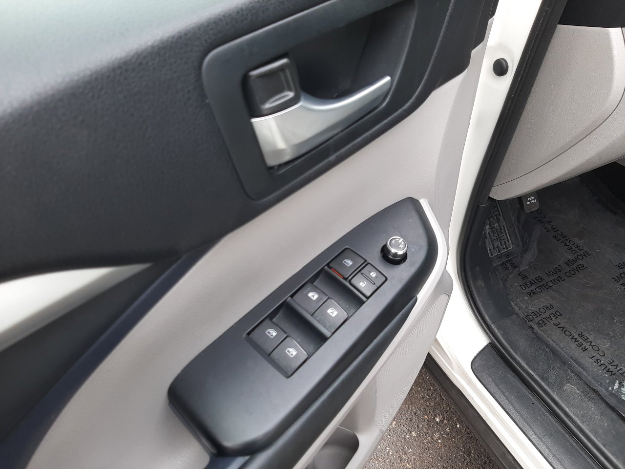 Used 2015 Toyota Highlander XLE image 10