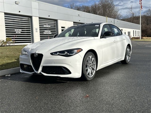 New 2025 Alfa Romeo Giulia AWD w/ Driving Assist Package