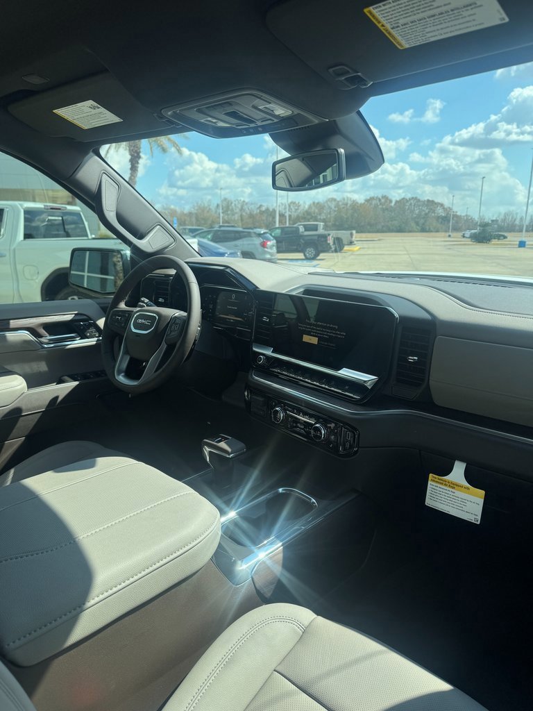 New 2026 GMC Sierra 1500 SLT image 13