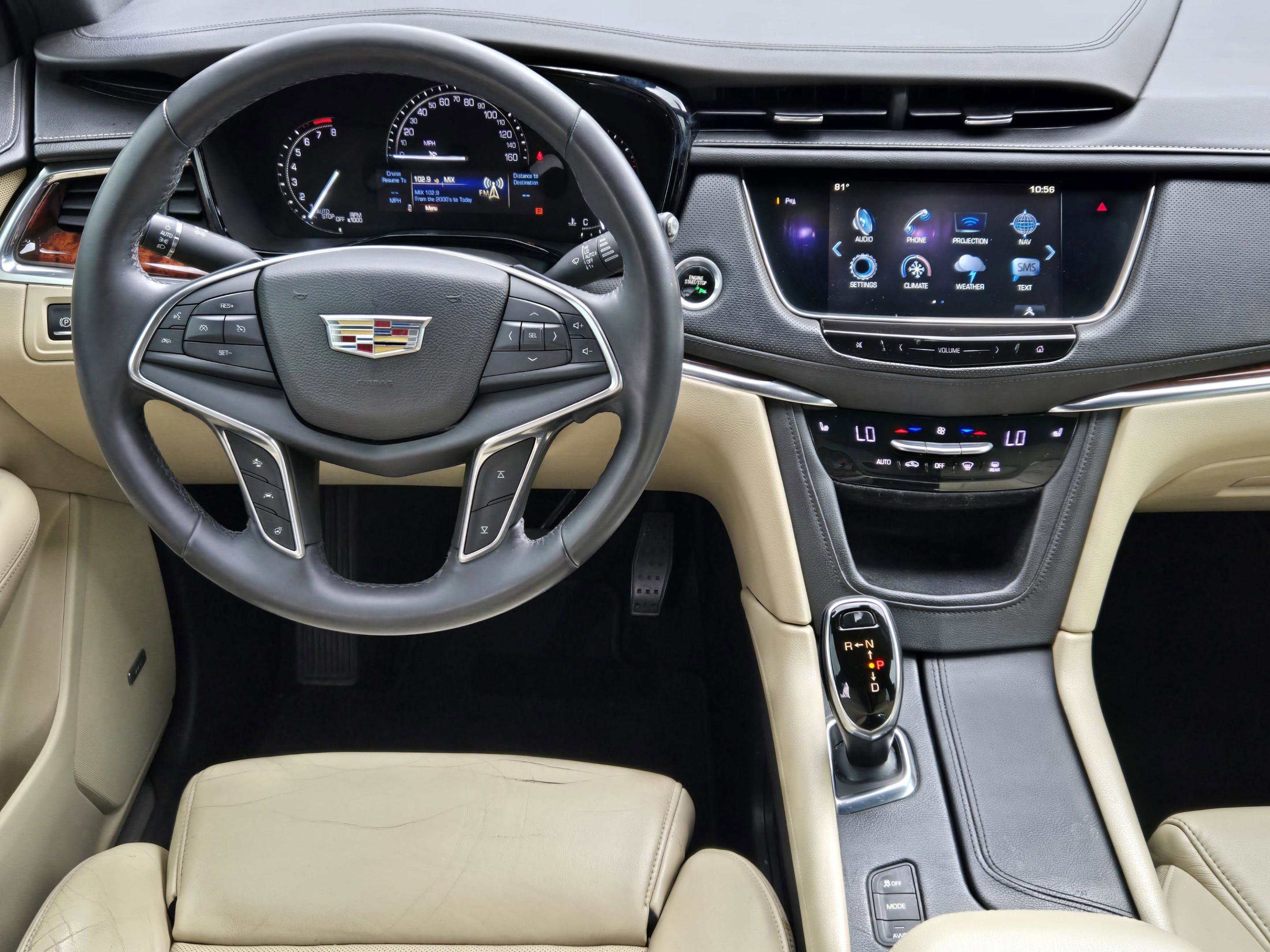 Used 2017 Cadillac XT5 Luxury w/ Driver Awareness Package AWD/4WD image 21