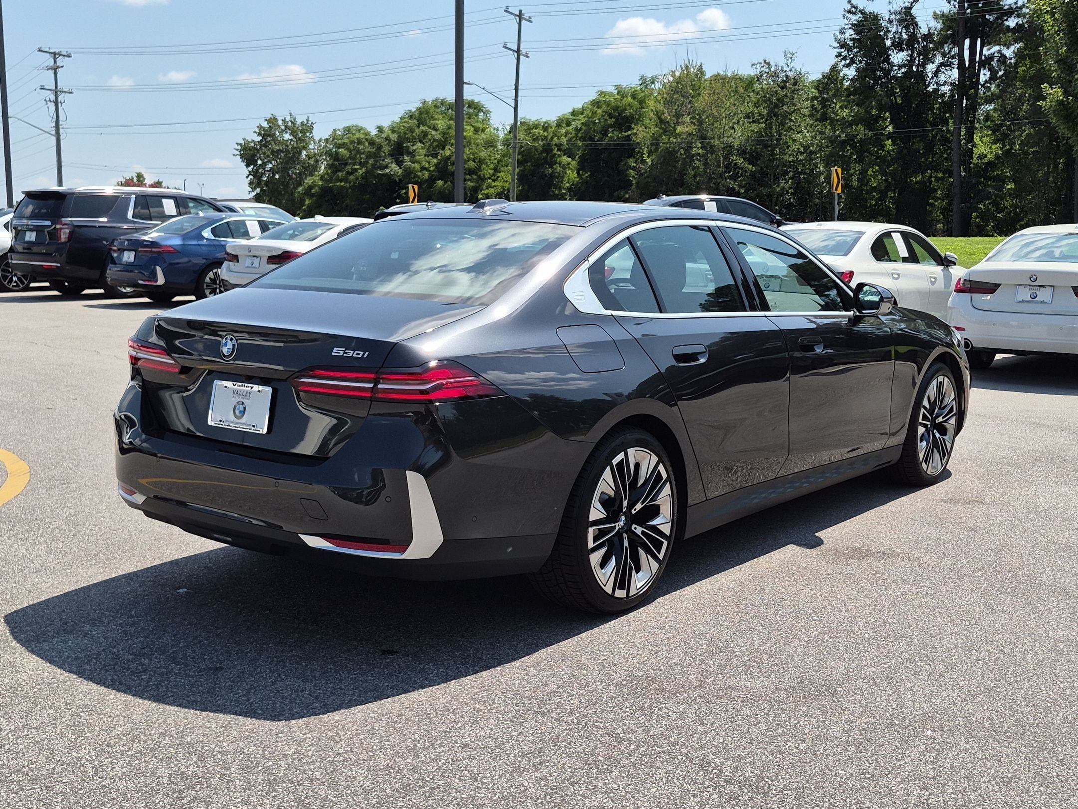 Certified 2024 BMW 530i w/ Premium Package RWD image 3