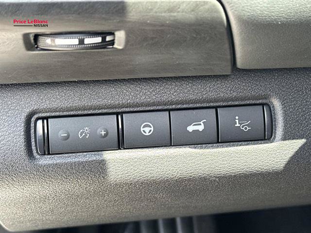New 2026 Nissan Pathfinder Platinum FWD image 15