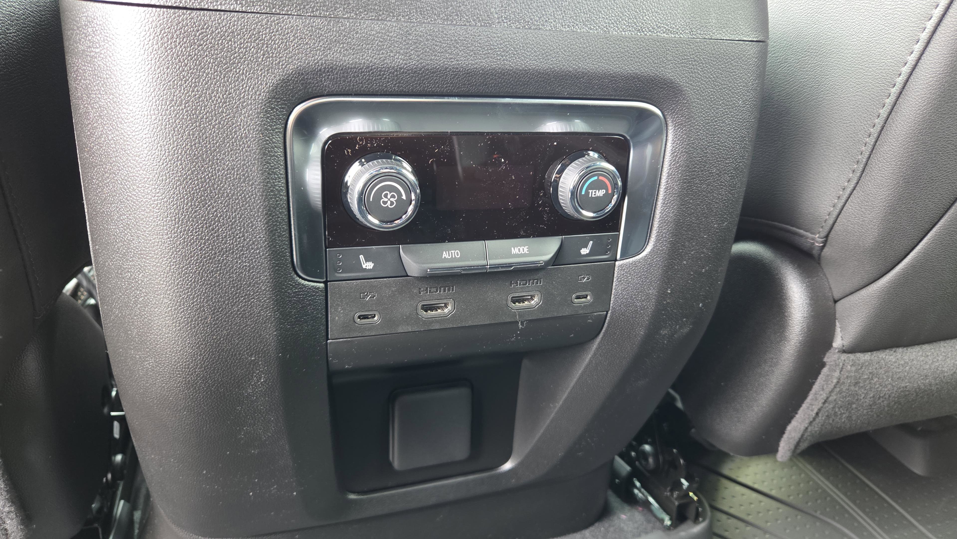 New 2026 Chevrolet Tahoe High Country image 9