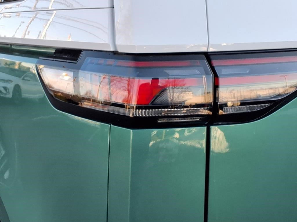 New 2025 Volkswagen ID. Buzz 1st Edition image 22