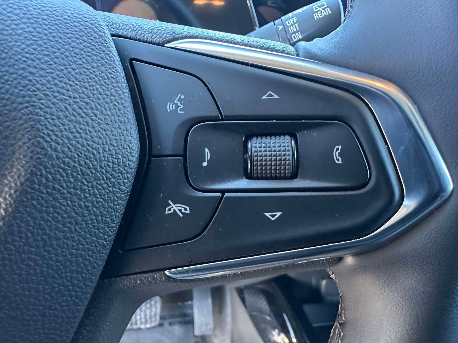 Certified 2025 Chevrolet Trax ACTIV w/ Driver Confidence Package image 16