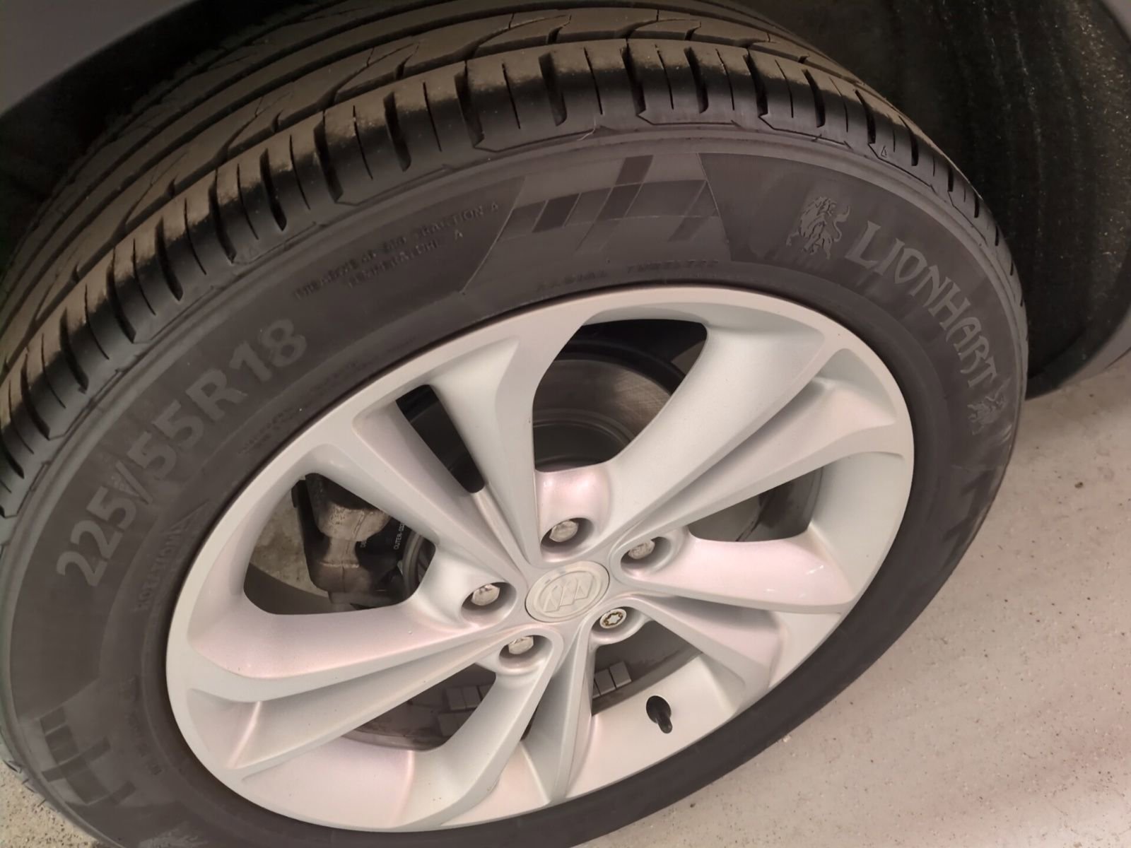 Used 2021 Buick Encore GX Preferred w/ Cold Weather Comfort Package image 20