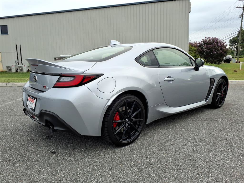Used 2024 Toyota GR86 Premium w/ Performance Package RWD image 4