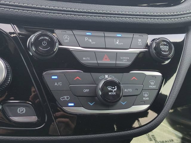 New 2026 Chrysler Pacifica Select FWD image 18