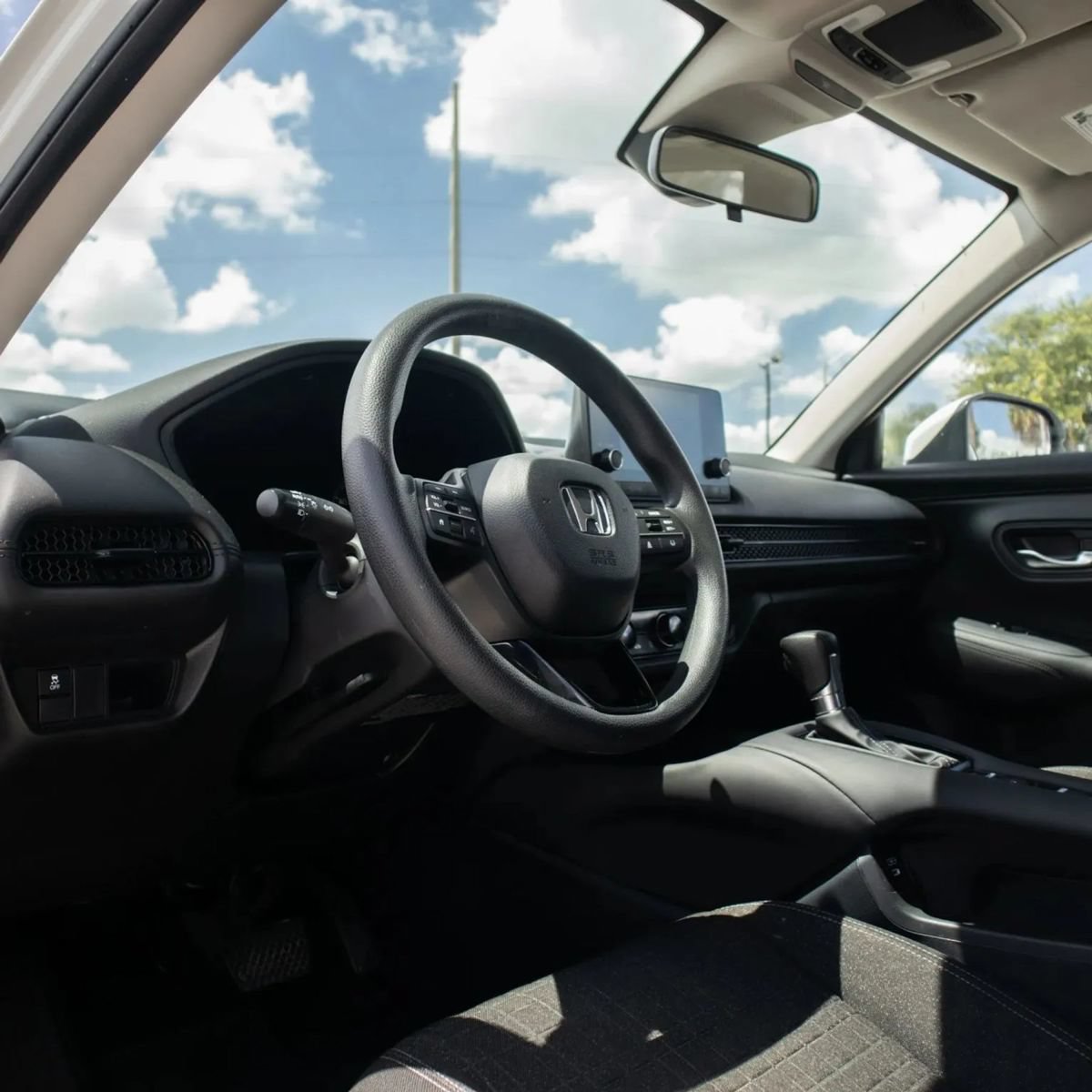 Used 2024 Honda HR-V LX image 26