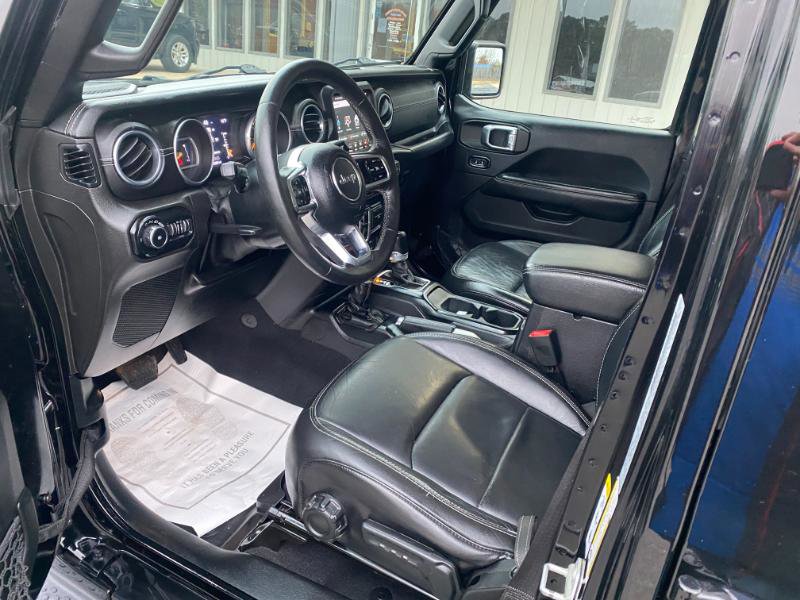 Used 2018 Jeep Wrangler Unlimited Sahara image 13