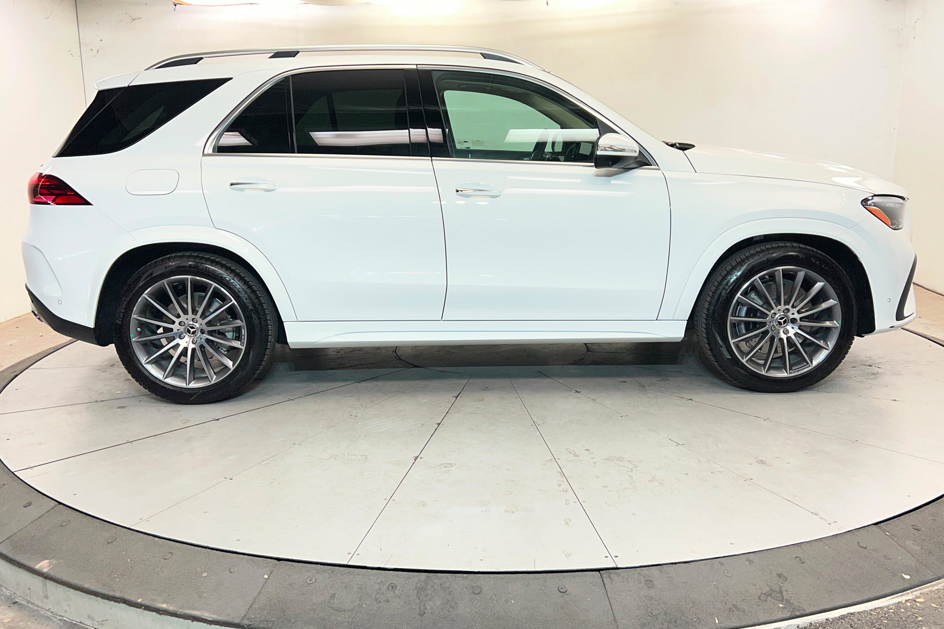 New 2026 Mercedes-Benz GLE 350 4MATIC image 6