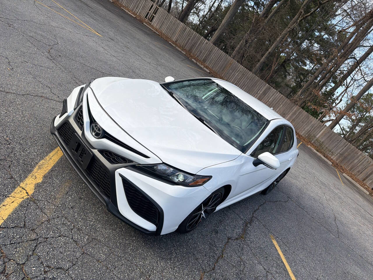 Used 2023 Toyota Camry SE image 14