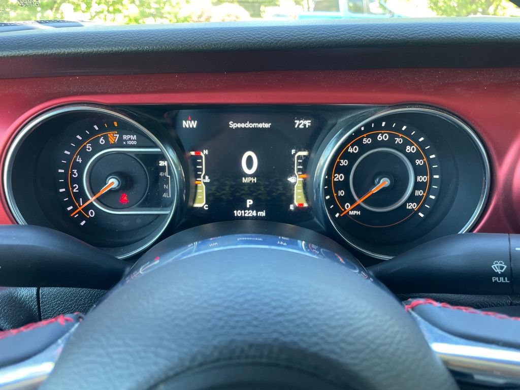 Used 2023 Jeep Gladiator Rubicon w/ LED Lighting Group AWD/4WD image 18