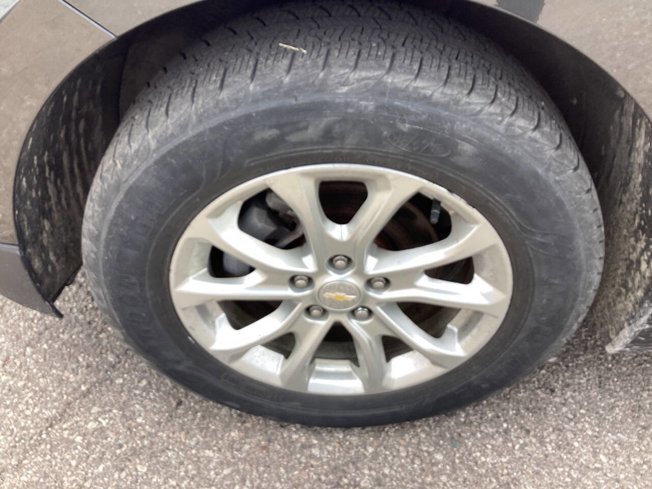 Used 2020 Chevrolet Equinox LS image 29