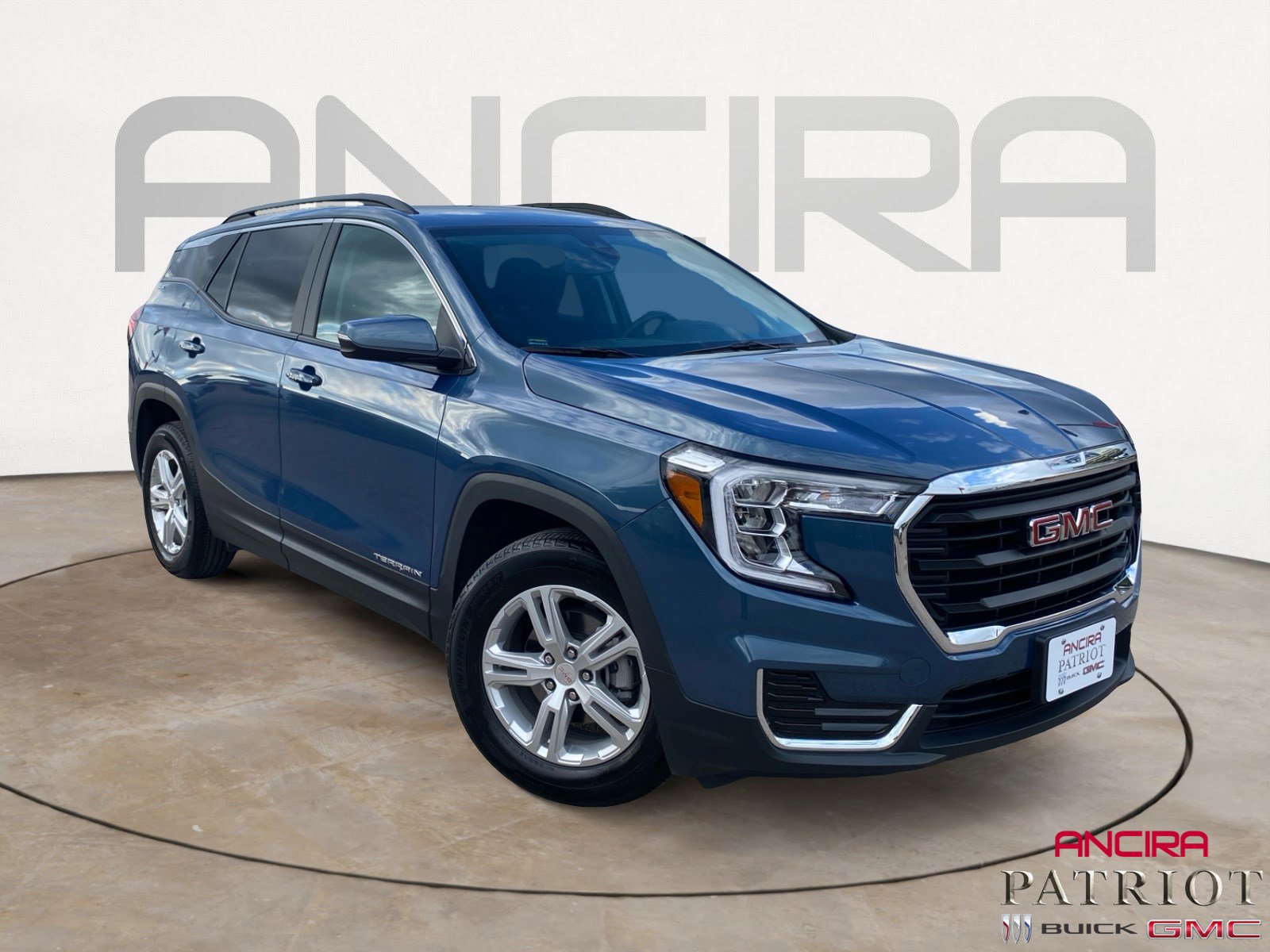 Used 2024 GMC Terrain SLE w/ Driver Convenience Package