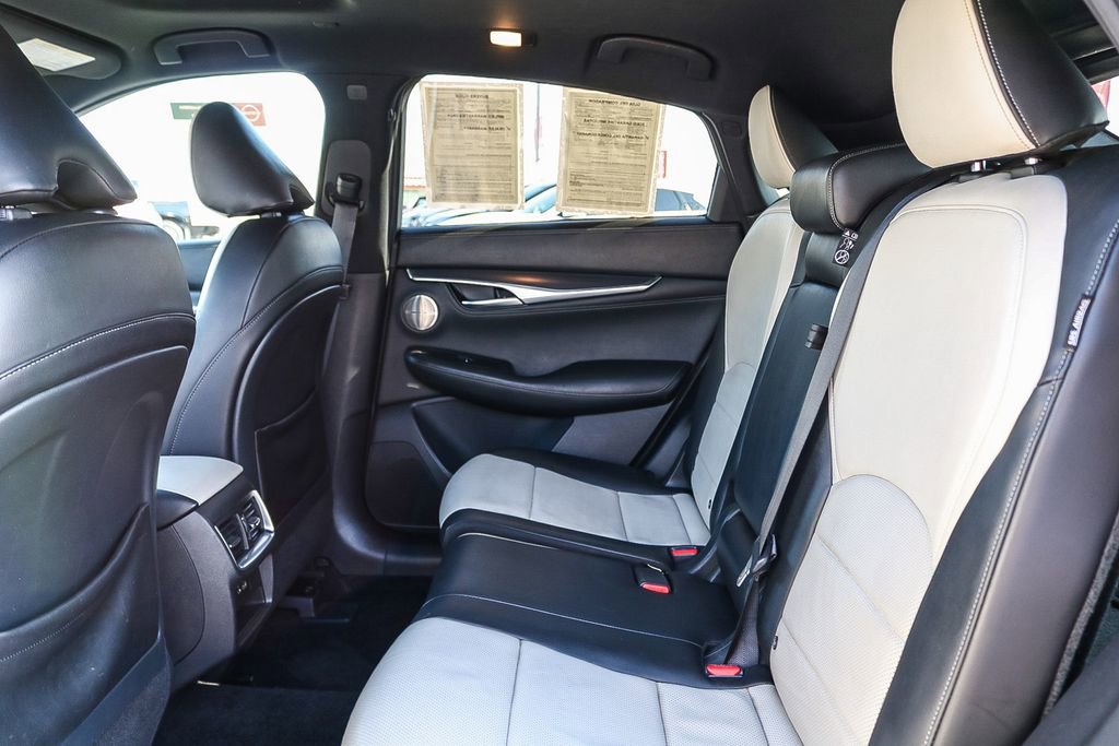 Used 2023 INFINITI QX55 Essential image 20