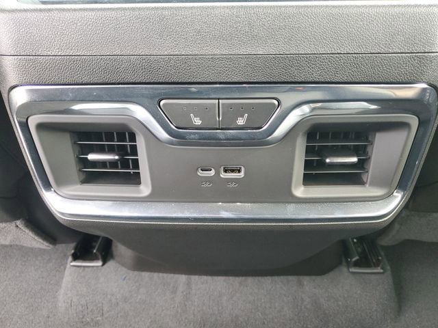Used 2025 Chevrolet Silverado 1500 High Country w/ Technology Package image 11
