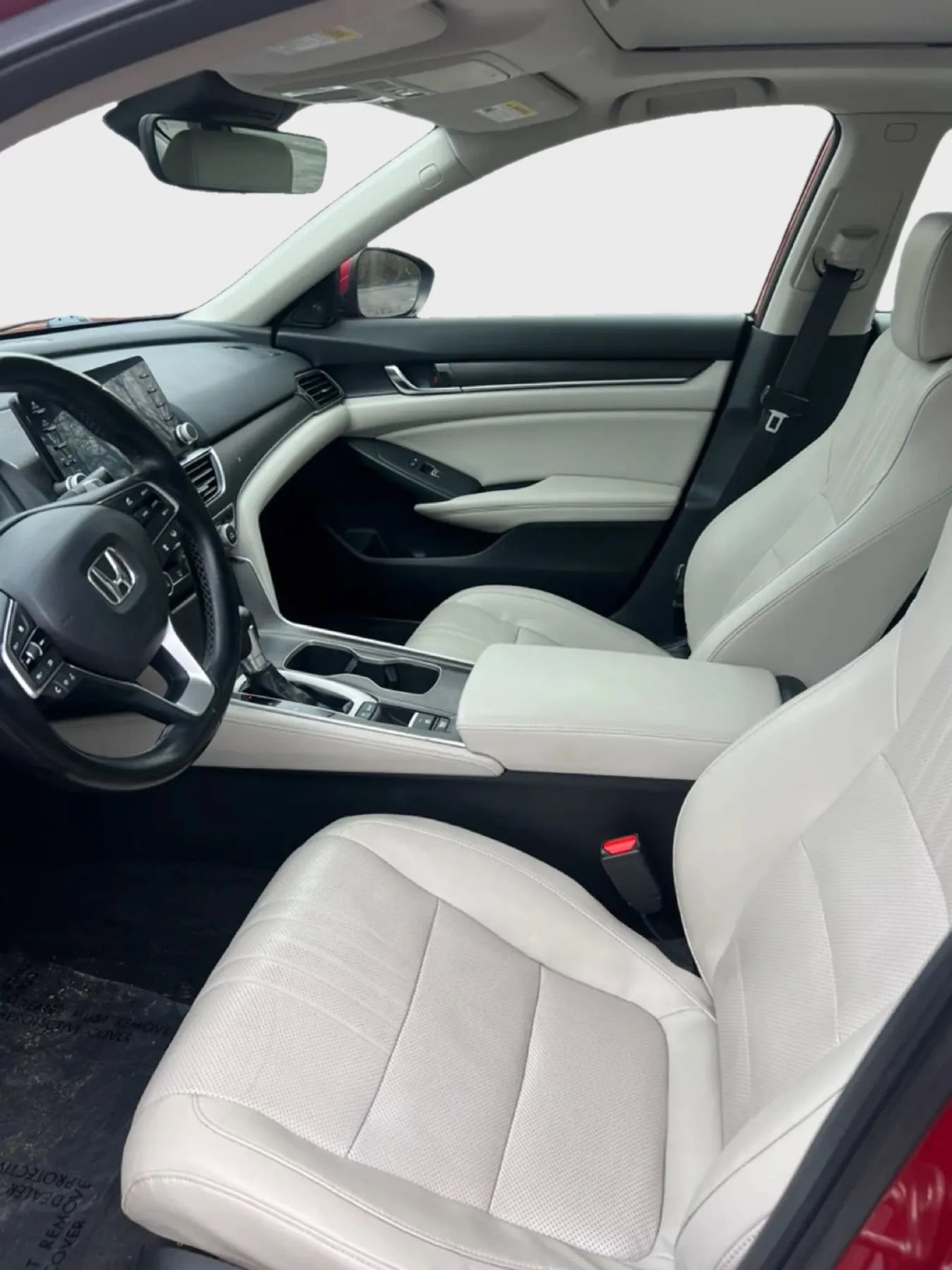 Used 2018 Honda Accord Touring image 9