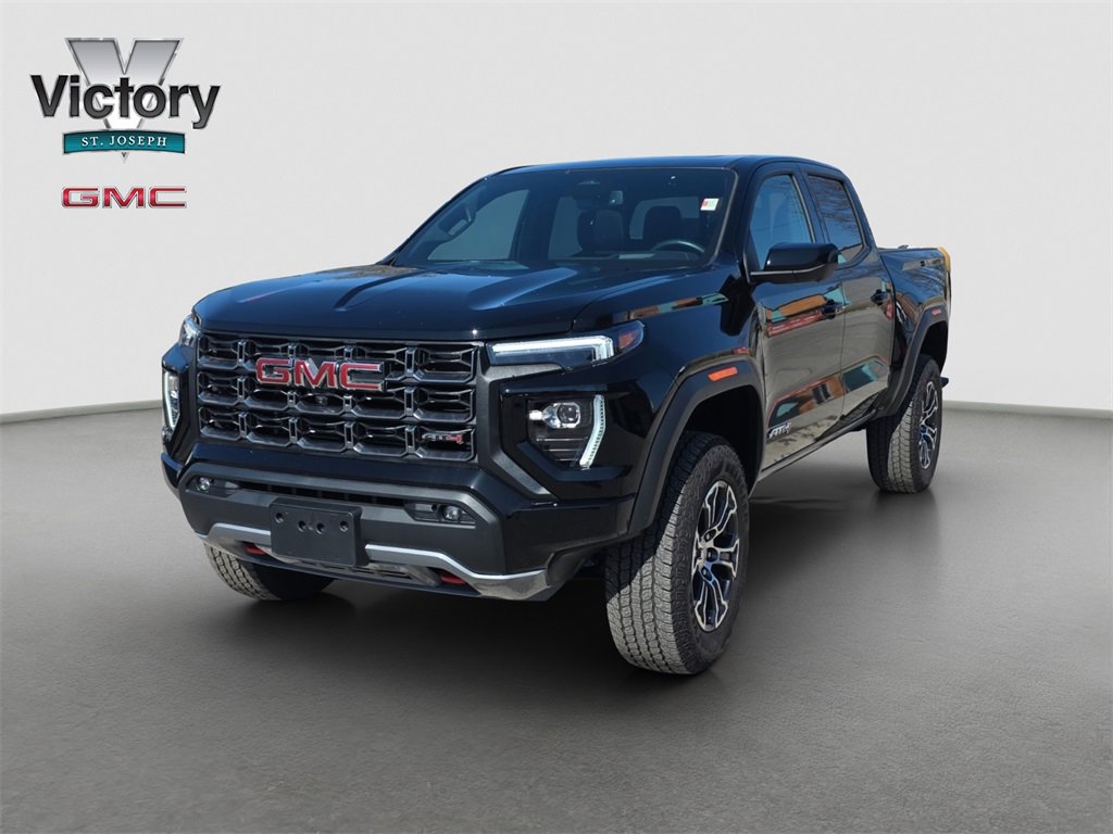 Used 2025 GMC Canyon AT4 w/ Technology Plus Package image 3