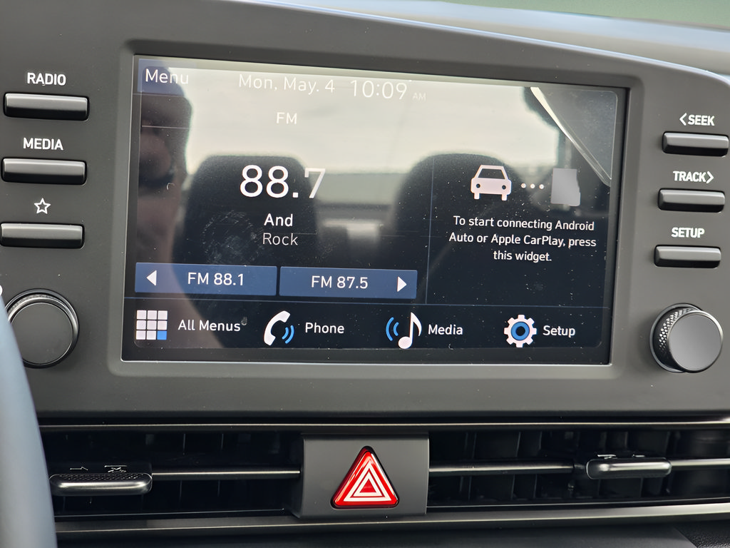New 2026 Hyundai Elantra Sport FWD image 19