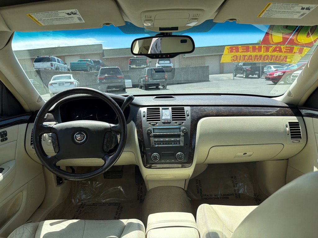 Used 2009 Cadillac DTS w/ Trunk Convenience Package FWD image 13