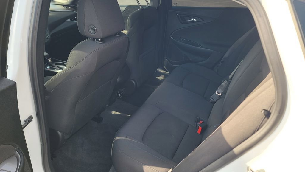 Used 2023 Chevrolet Malibu RS image 25