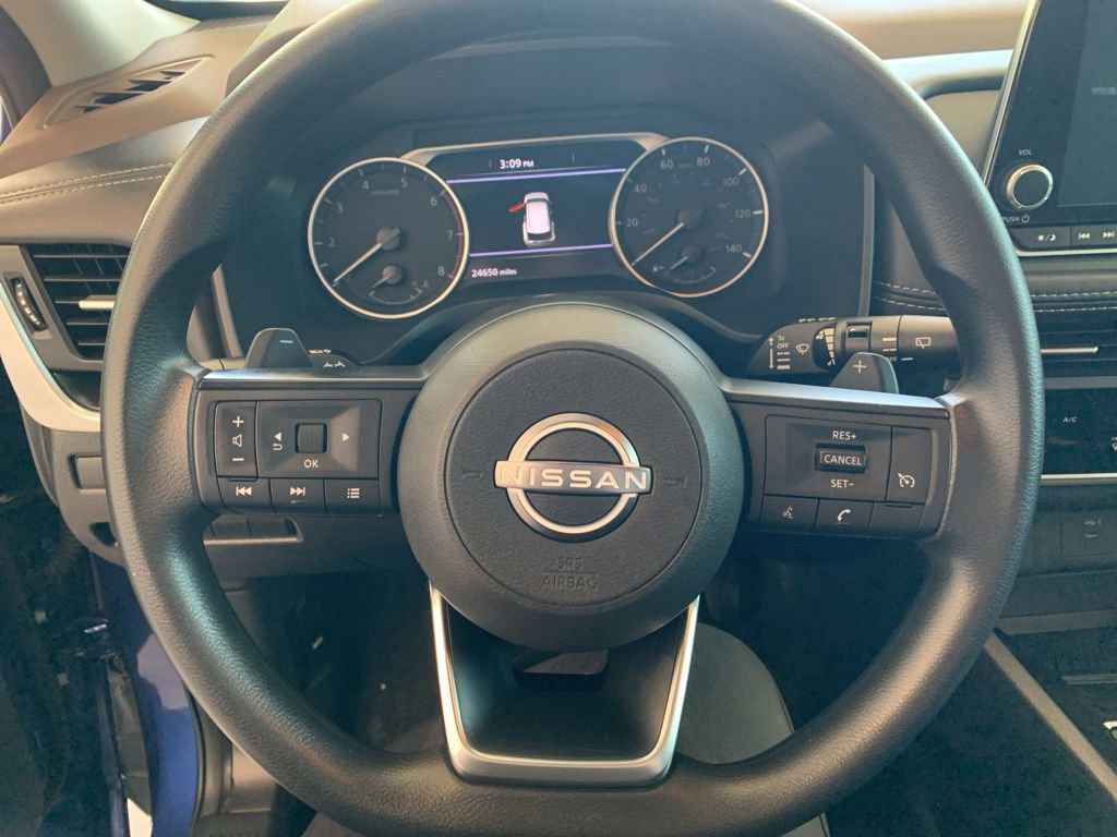 Used 2023 Nissan Rogue S AWD/4WD image 6