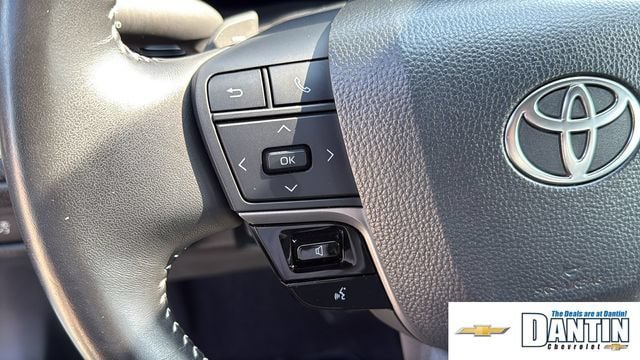Used 2025 Toyota Camry SE FWD image 19