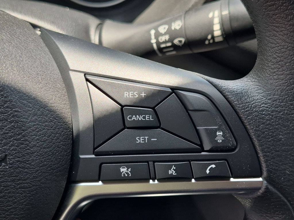 Used 2025 Nissan Sentra SV FWD image 21