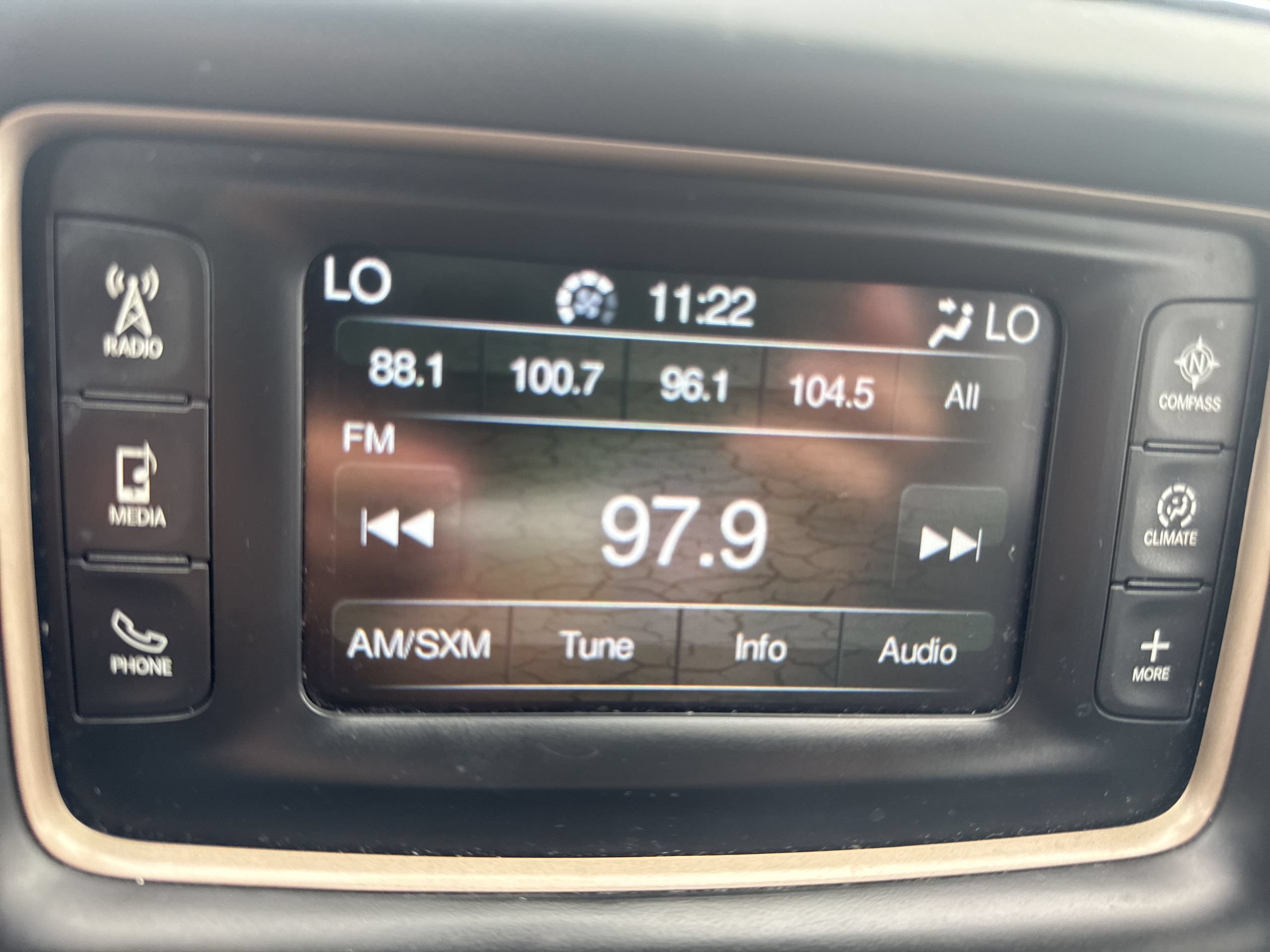 Used 2016 Jeep Grand Cherokee Limited AWD/4WD image 12